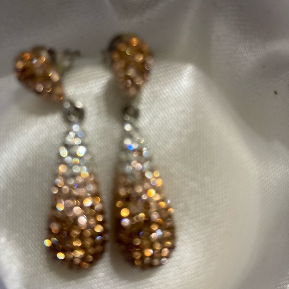 NWOT 925 Sparkly Pierced Earrings - Picture 2 of 4